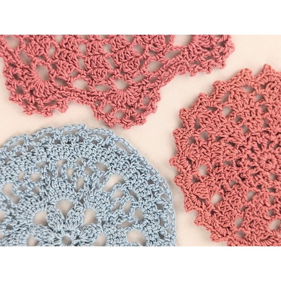 Set of 4 Pink & Blue Crochet Doilies Table Coasters Trivets Flower Doilies Set - Picture 1 of 7